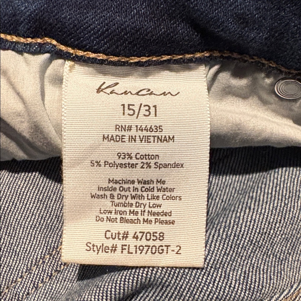 KANCAN NWT Low Rise Crop Flare Jeans in Size 15/31 — NWT — On Trend!!! - Picture 12 of 14